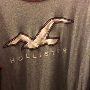 Hollister California graphic tee